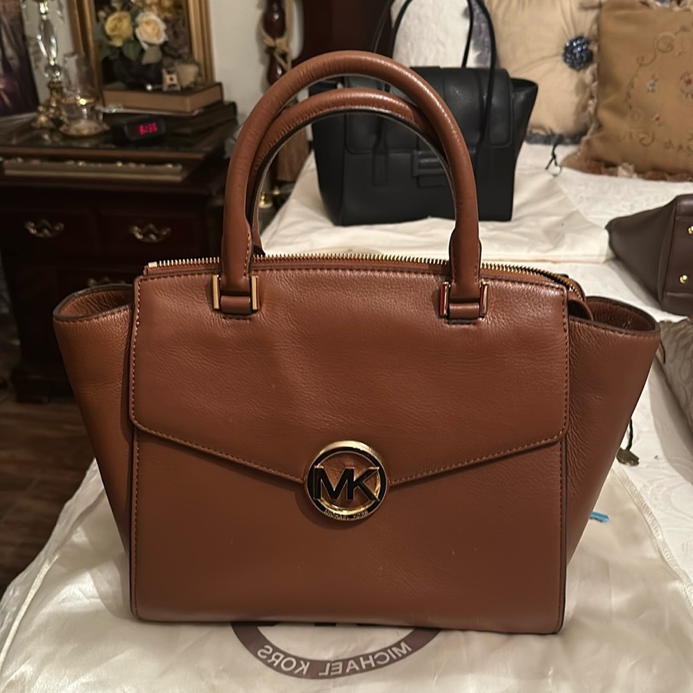 Michael Kors brown bag